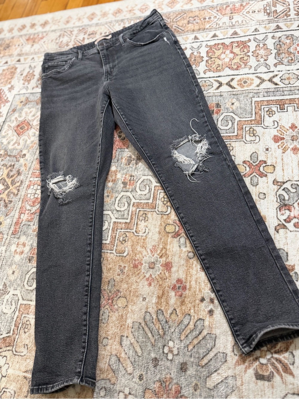 Levi's Black Distressed Skinny Jeans